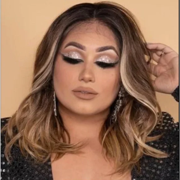 Mckaela wig - Picture 1 of 3